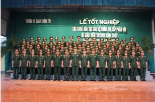 Lễ tốt nghiệp Đại học Chính trị