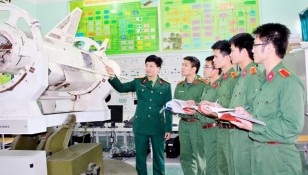 Giờ học của sinh viên HV Kĩ thuật quân sự