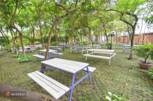 Khuôn viên của trường