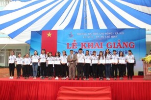 Lễ khai giảng của trường