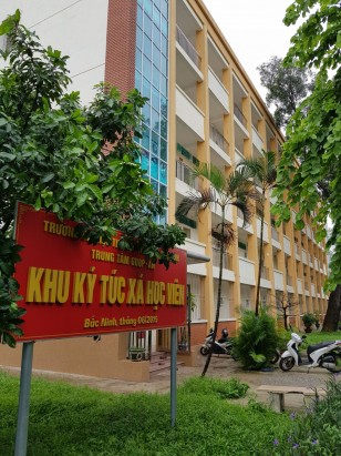 Khu kí túc xá