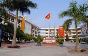 Khuôn viên của trường