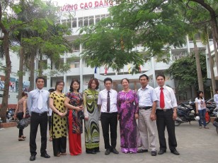 Cán bộ trường Cao đẳng Du lịch Hà Nội