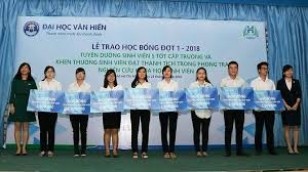 Lễ trao học bổng trường ĐH Văn Hiến