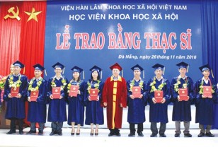 Lễ trao bằng thạc sĩ