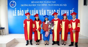 Các bạn sinh viên trong lễ tốt nghiệp