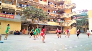 Các bạn sinh viên vui chơi sau những buổi chiều tan học