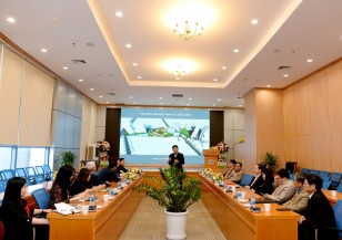 Hội trường rộng lớn