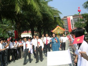 Cán bộ giảng viên của trường