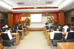 Hội trường rộng lớn