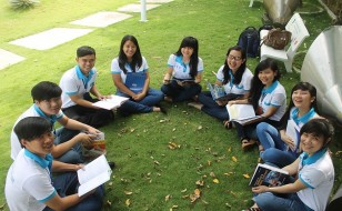 Các bạn sinh viên của trường