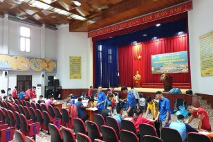 Hội trường rộng lớn