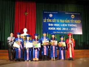 Lễ tổng kết năm học trường Cao đẳng sư phạm thừa thiên huế