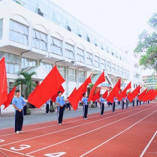 Các bạn sinh viên của trường