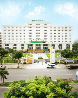 Toàn cảnh ngôi trường