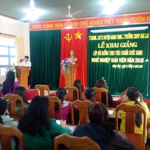 Lễ khai giảng lớp bồi dưỡng theo tiêu chuẩn chức danh nghề nghiệp