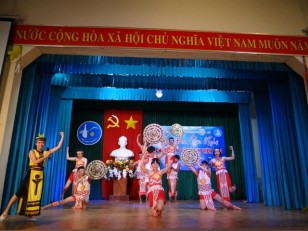 Giao lưu văn nghệ chào tân sinh viên