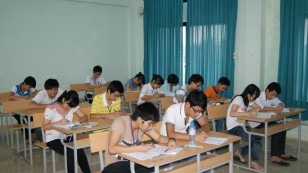 Lớp học rộng rãi được trang bị đầy đủ