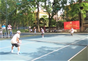 Sân Tennis của trường