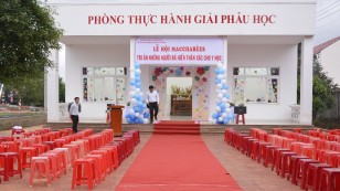 Hội trường rộng lớn