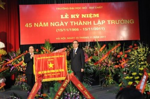Lễ kỷ niệm thành lập trường
