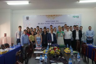 Hội trường rộng lớn